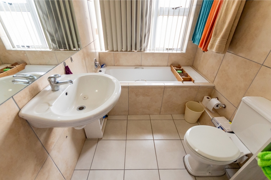 3 Bedroom Property for Sale in Laaiplek Western Cape